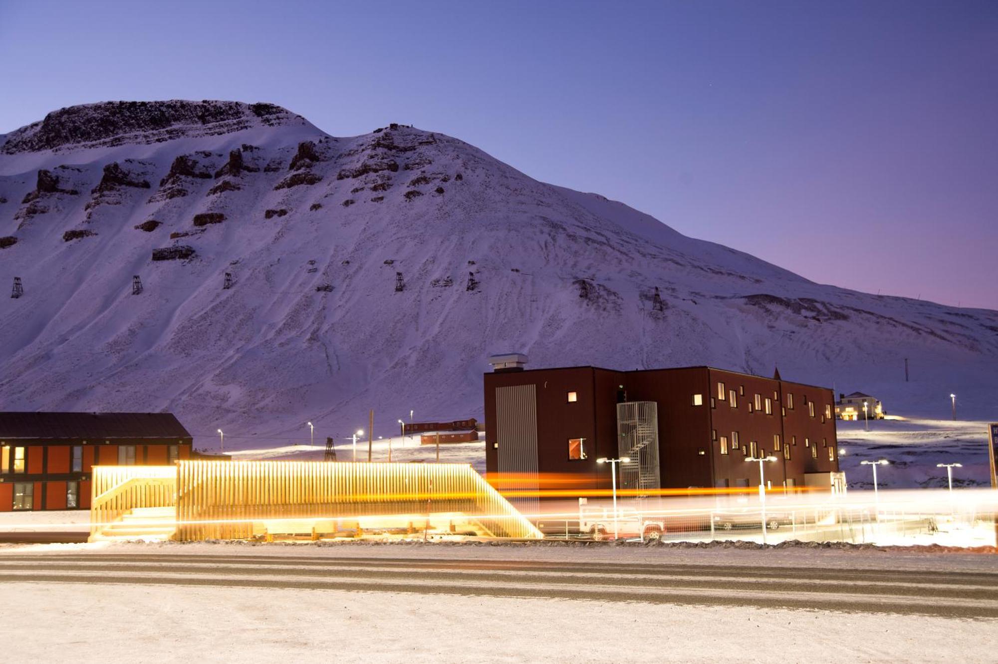 Svalbard Hotell | The Vault Longyearbyen Exterior photo